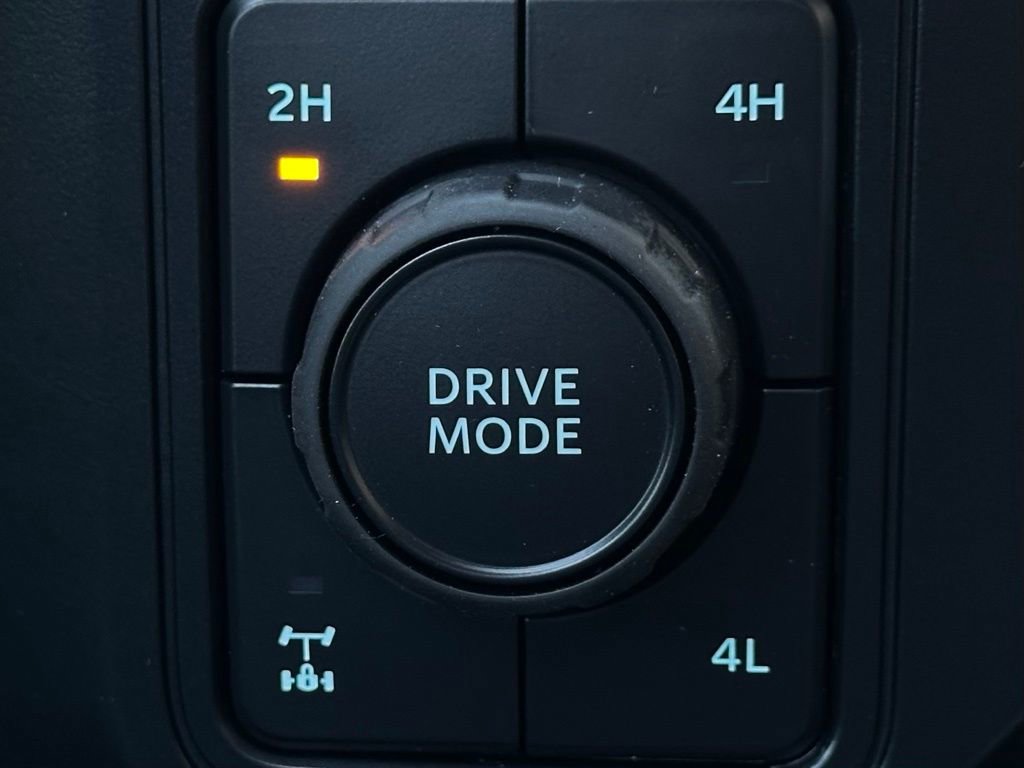 New 2026 Ford F250 Lariat w/ Black Appearance Package image 51