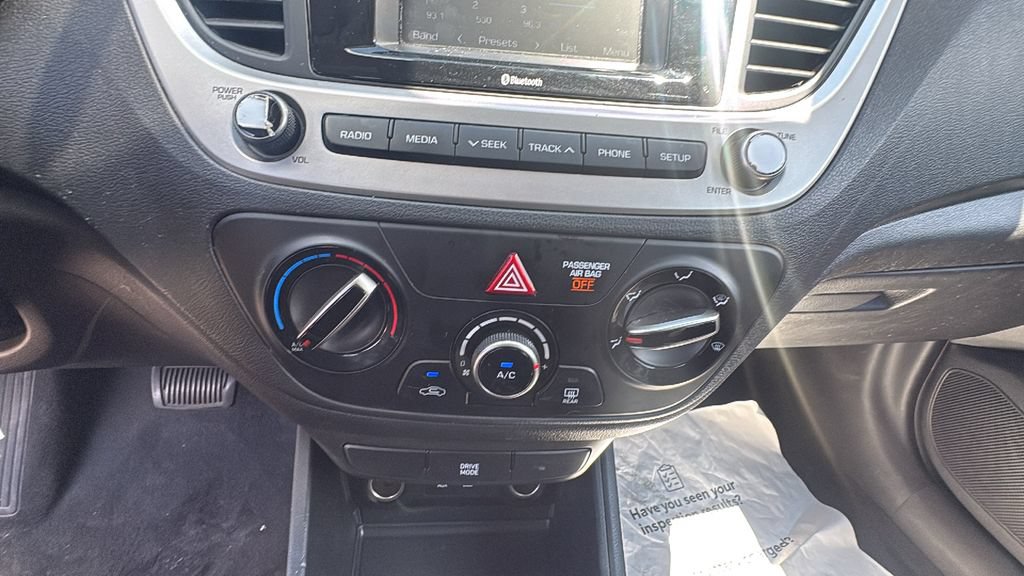 Used 2022 Hyundai Accent SE w/ Cargo Package FWD image 20