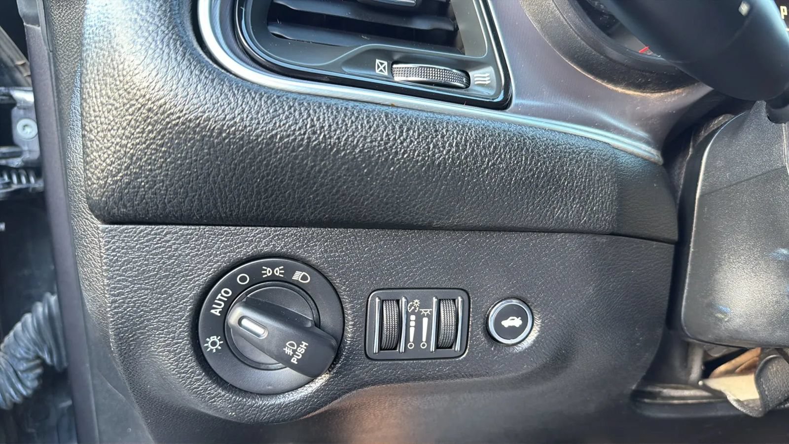Used 2019 Dodge Challenger R/T RWD image 16