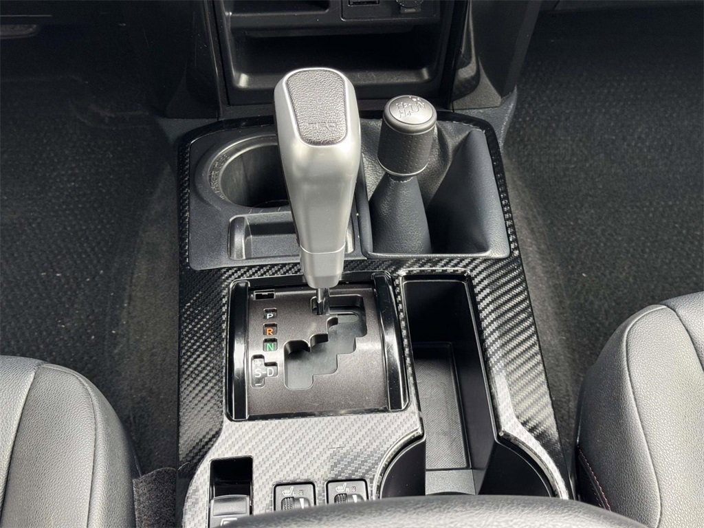 Used 2024 Toyota 4Runner TRD Off-Road Premium image 6