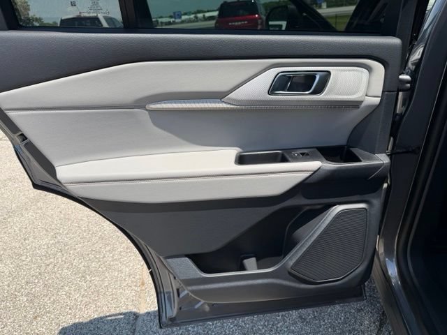 New 2026 Ford Explorer Active w/ Active Comfort Package AWD/4WD image 24