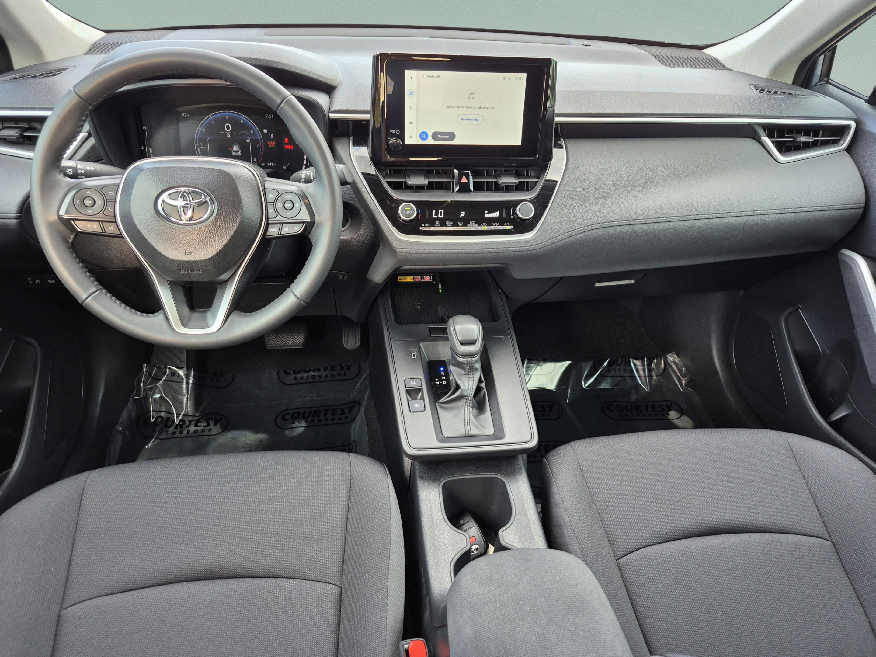 Used 2026 Toyota Corolla Cross LE FWD image 12