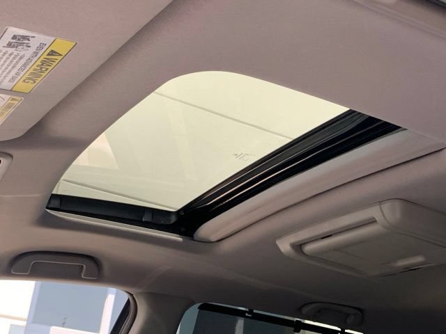 Used 2016 Honda Pilot Touring image 11