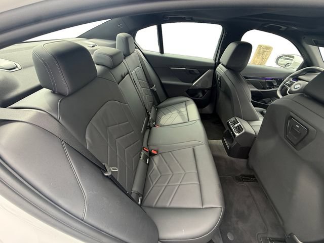 Used 2026 BMW 540i xDrive AWD/4WD image 23