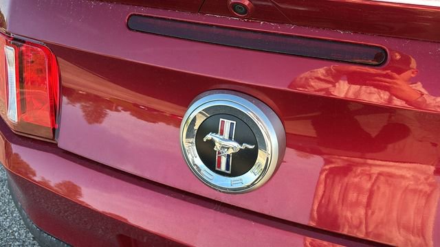 Used 2011 Ford Mustang Premium w/ 202A Rapid Spec Order Code RWD image 30