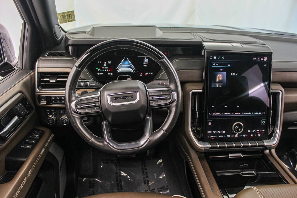 Used 2025 GMC Yukon XL Denali Ultimate AWD/4WD image 34