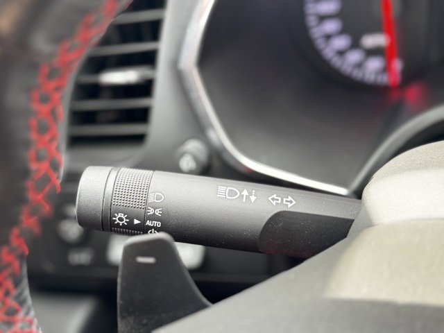 Used 2015 Chevrolet Corvette Z06 w/ 3LZ Preferred Equipment Group image 22