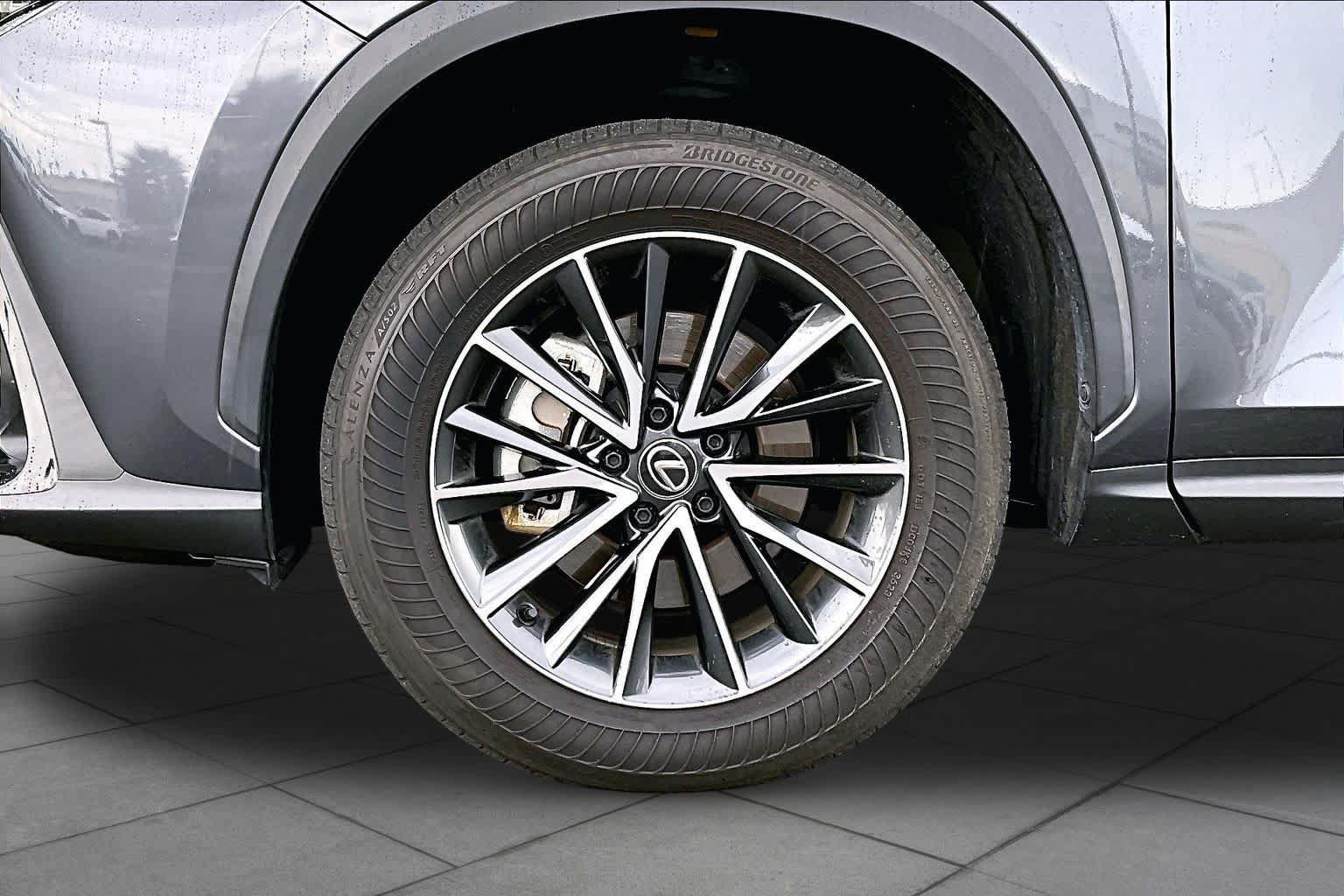 Used 2024 Lexus NX 350h AWD image 10
