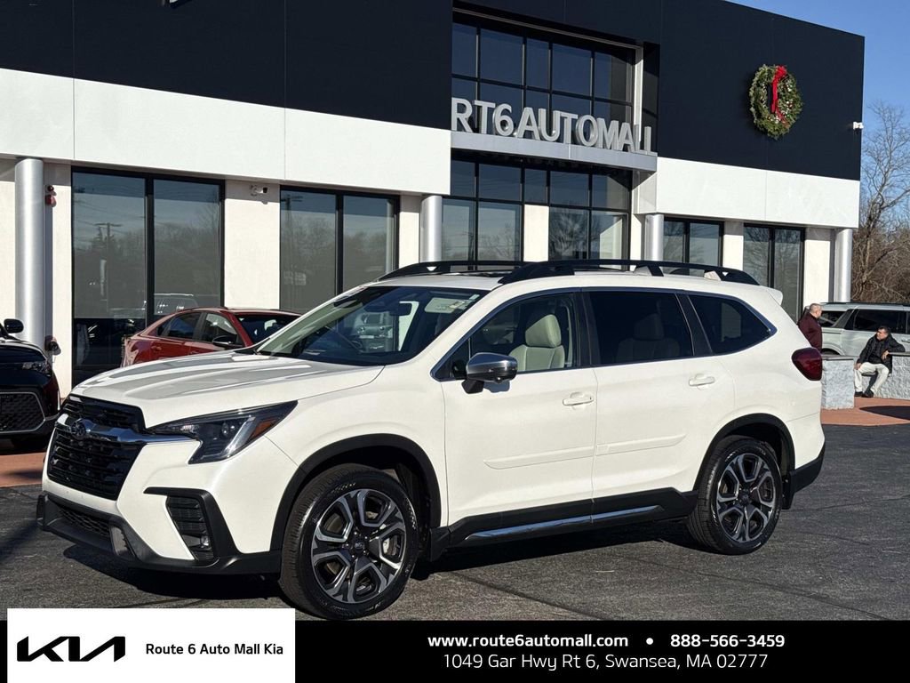 Used 2023 Subaru Ascent Limited w/ Technology Package image 1