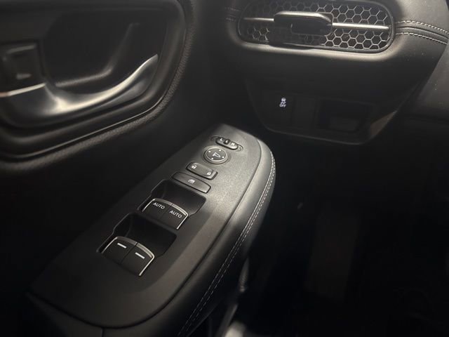 Used 2024 Honda HR-V EX-L image 8