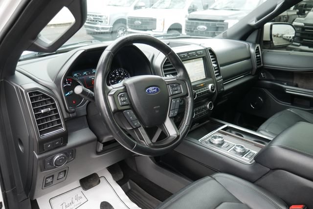Used 2018 Ford Expedition Limited w/ Equipment Group 302A AWD/4WD image 17