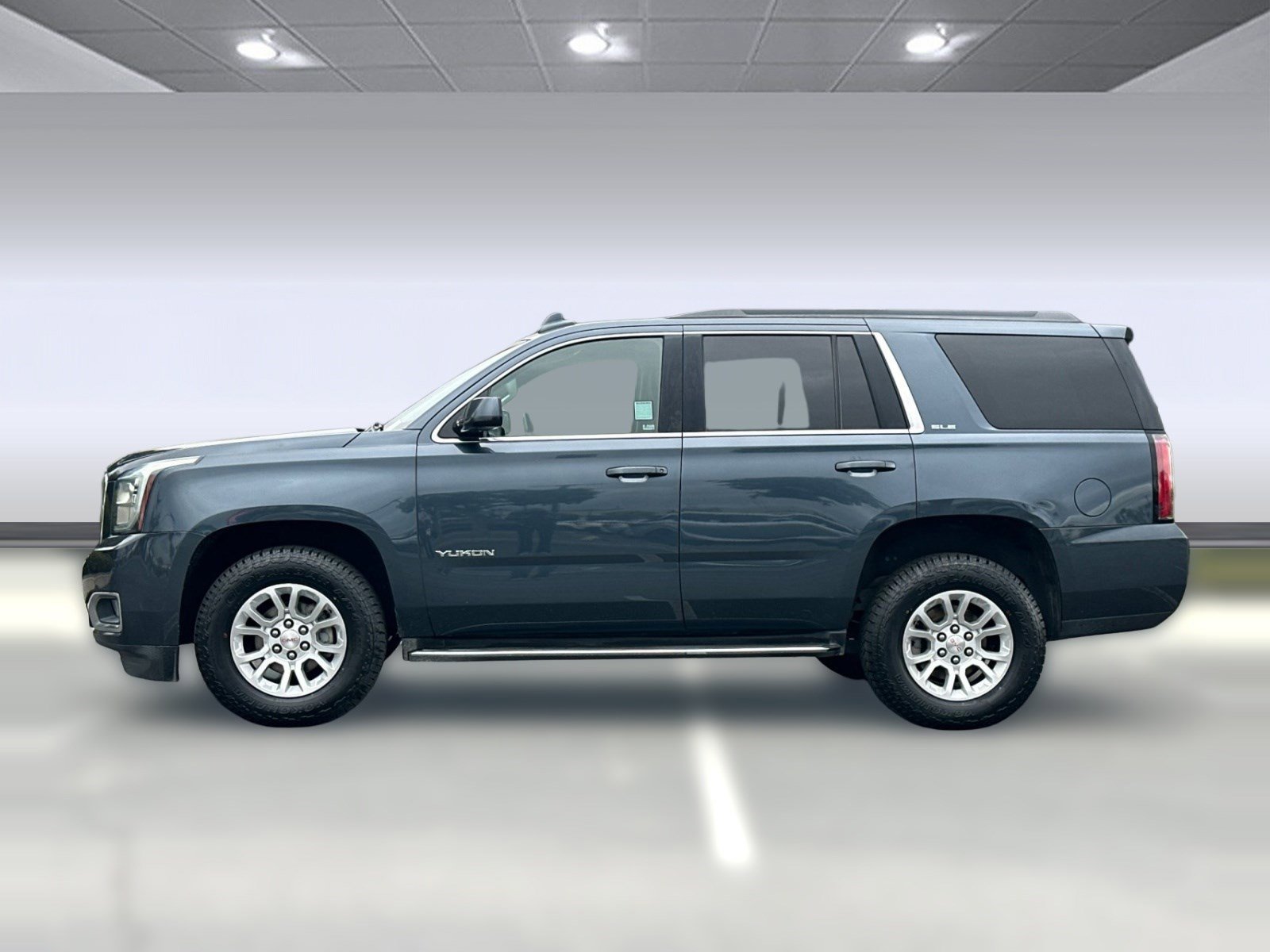 Used 2019 GMC Yukon SLE w/ Convenience Package image 2