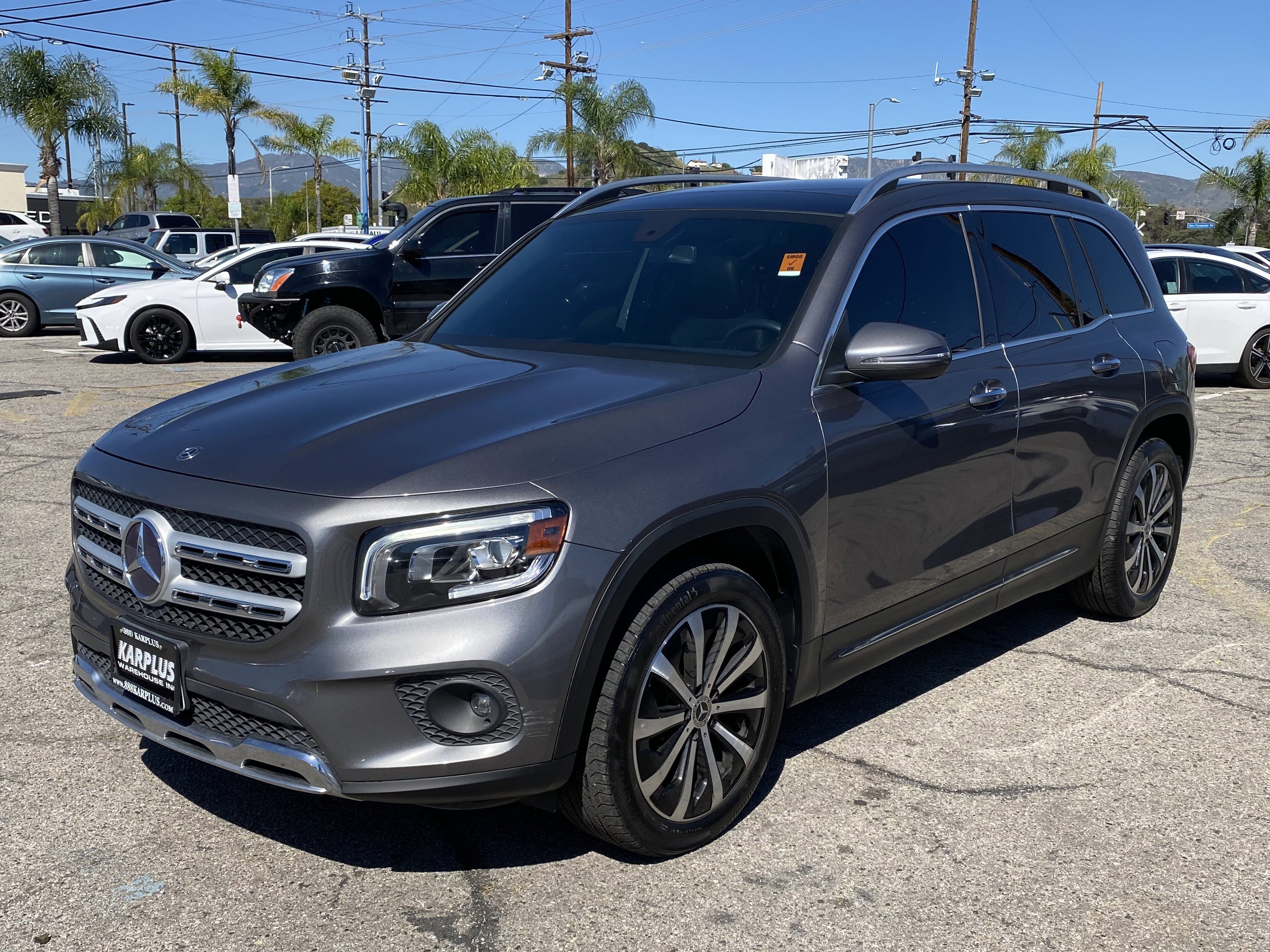 Used 2021 Mercedes-Benz GLB 250 w/ Premium Package image 2