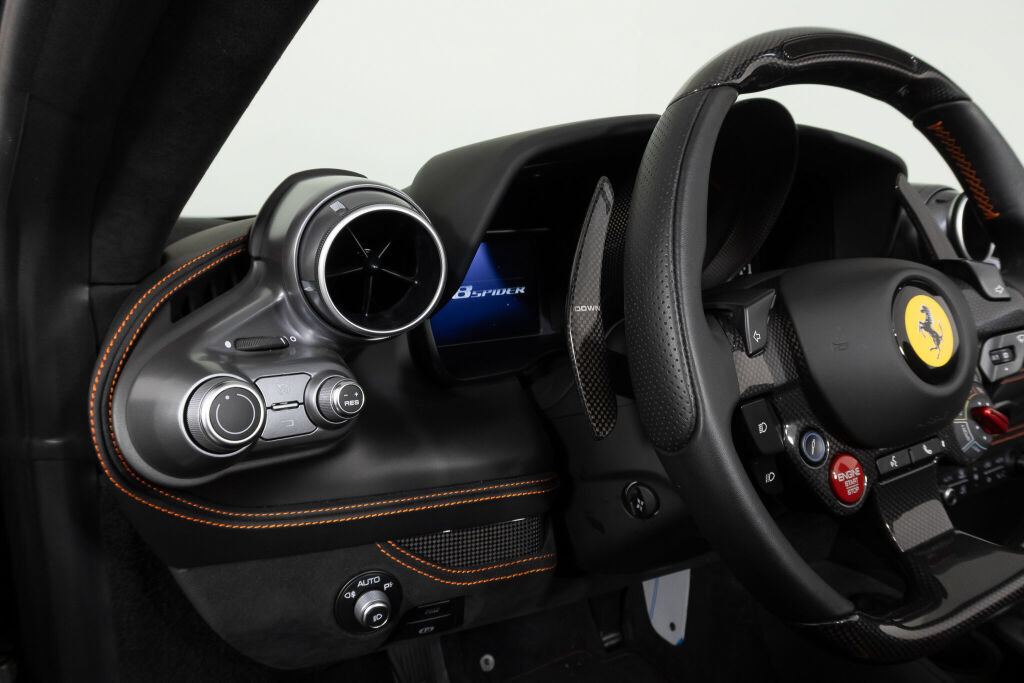 Used 2022 Ferrari F8 Tributo RWD image 35