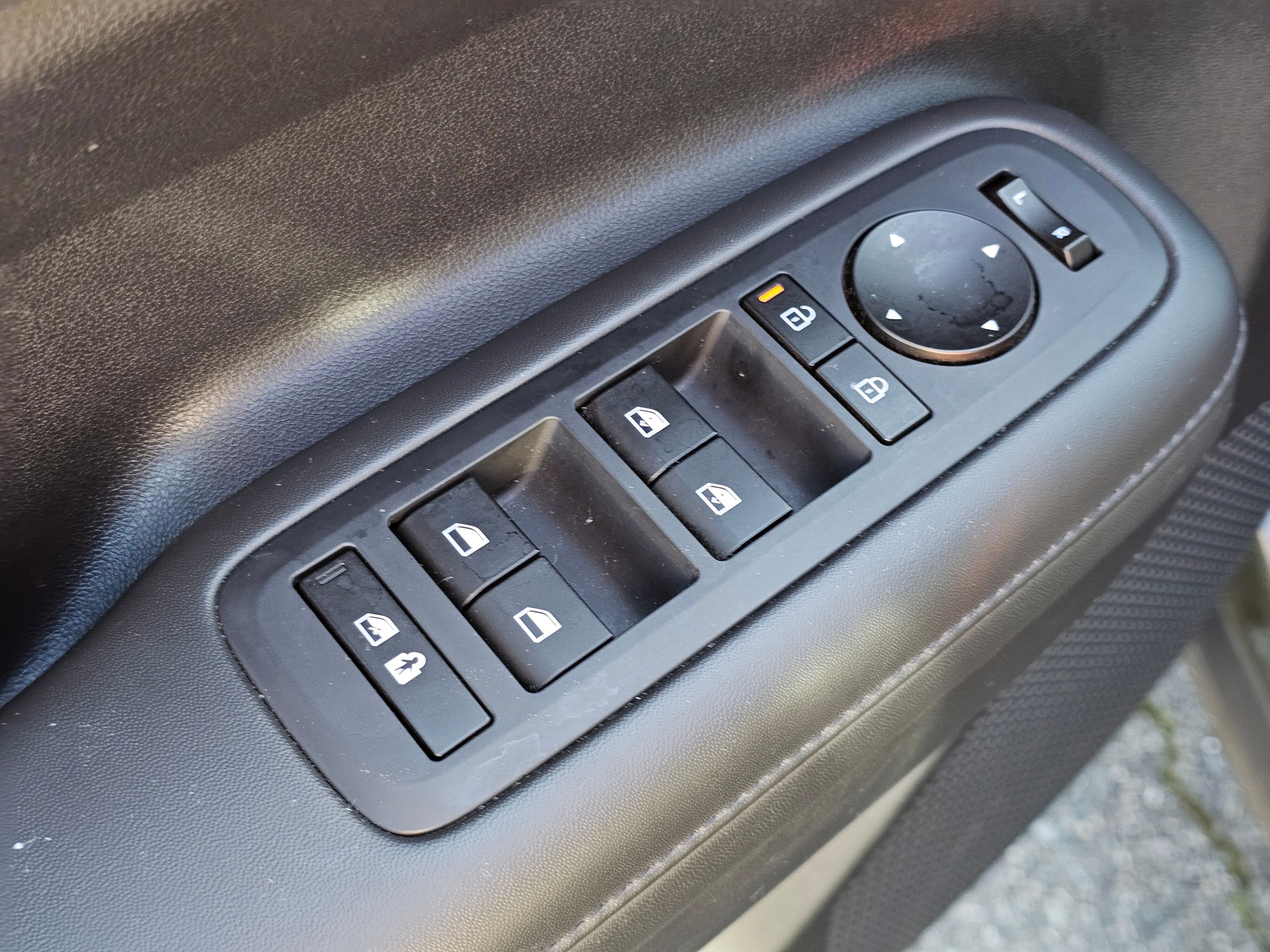 Used 2024 Hyundai Santa Fe SEL image 23