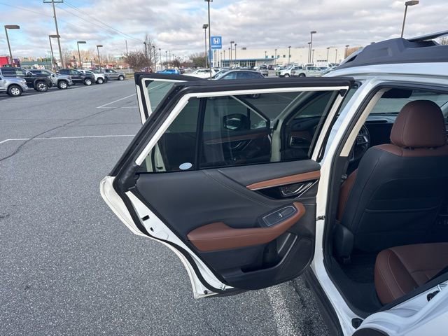 Used 2022 Subaru Outback Touring w/ Popular Package #2 image 12