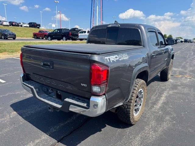 Used 2018 Toyota Tacoma TRD Off-Road AWD/4WD image 3