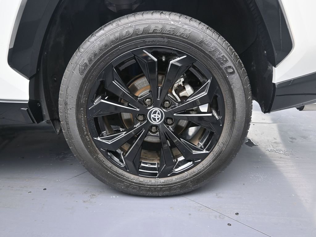 Used 2025 Toyota RAV4 XSE image 9