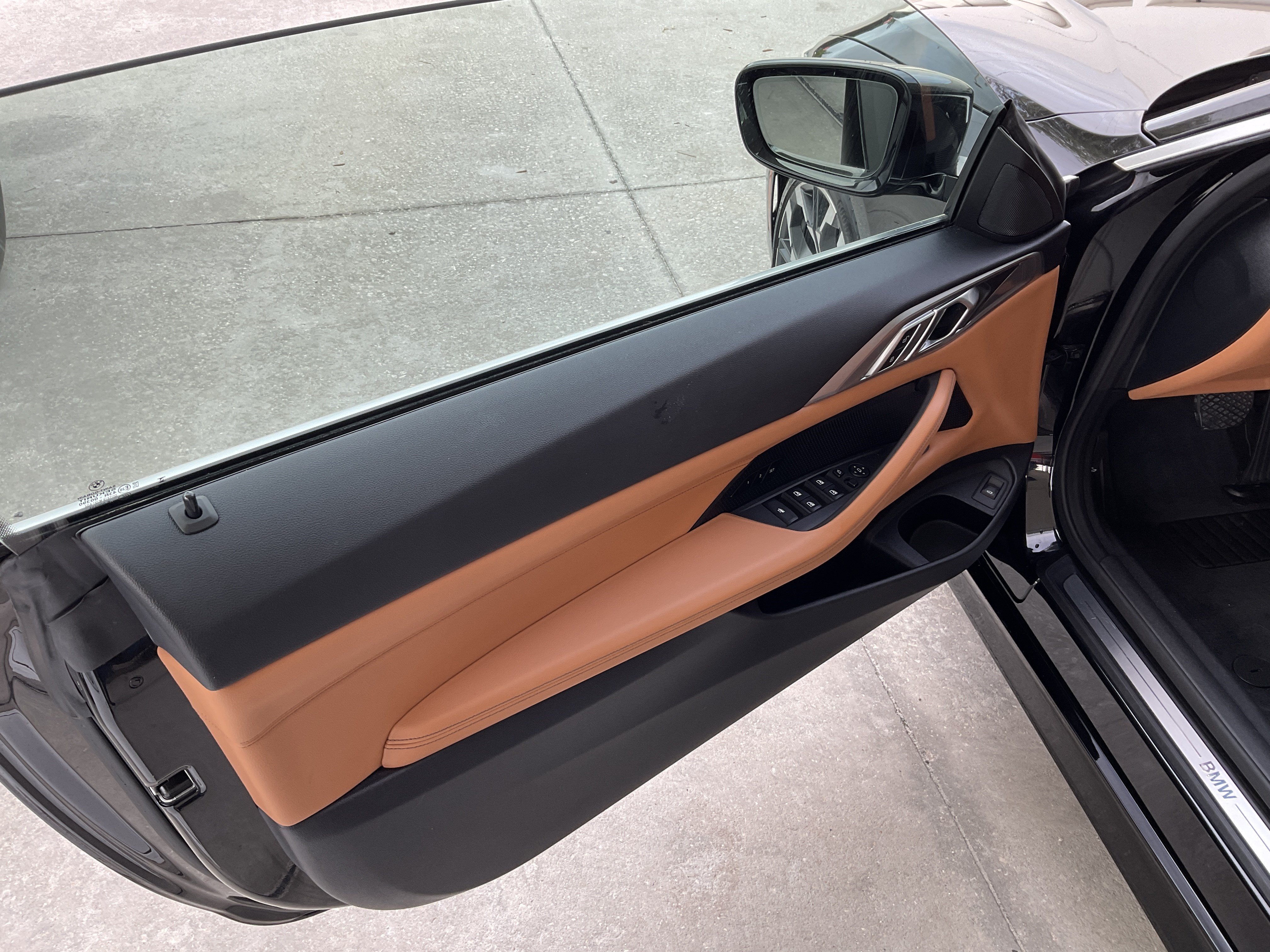 Used 2025 BMW 430i Convertible w/ Premium Package RWD image 13