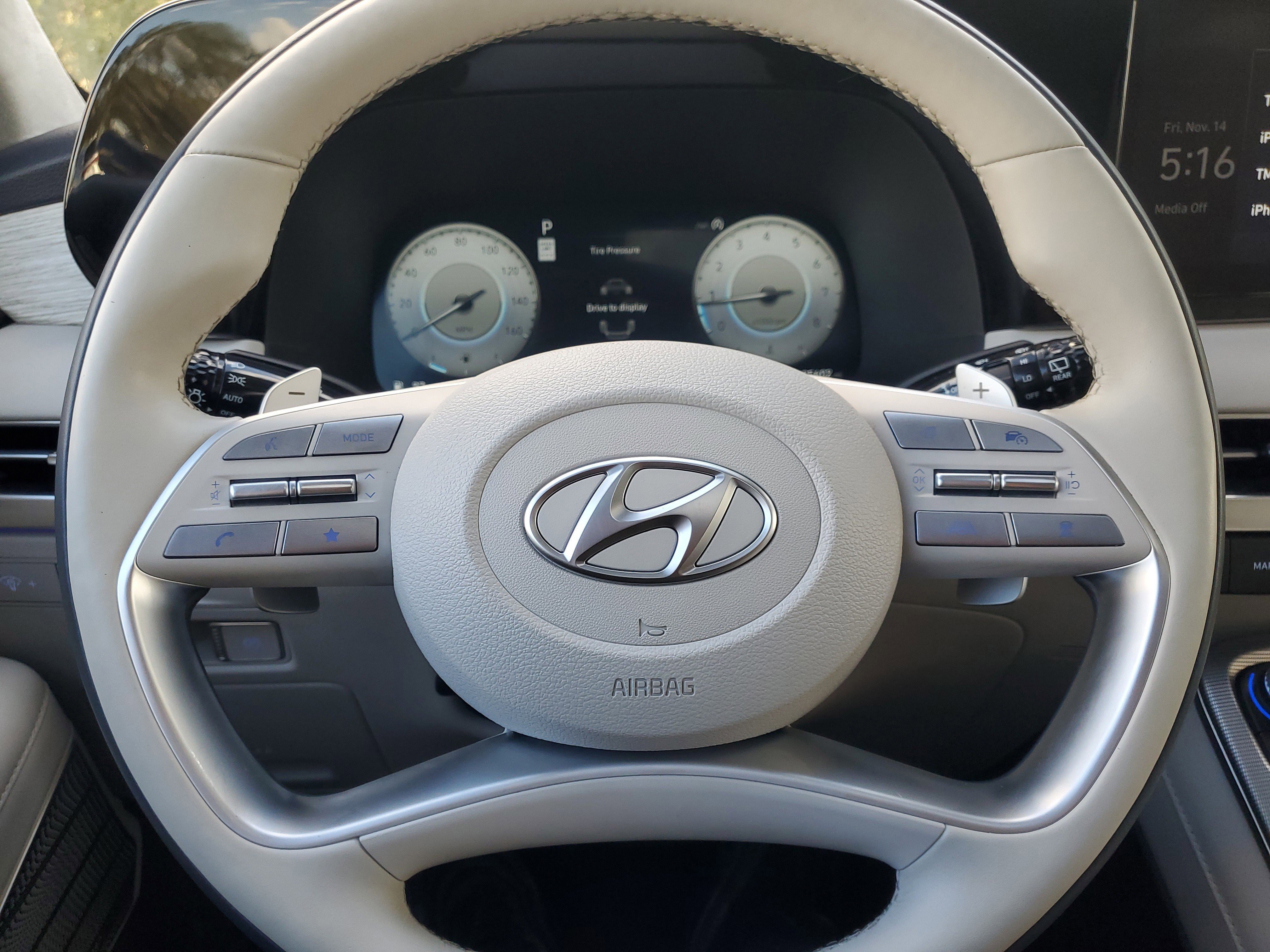 Used 2024 Hyundai Palisade Calligraphy image 22