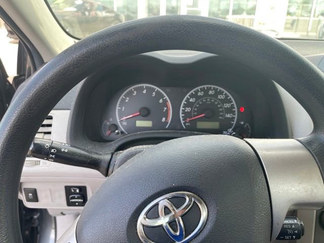 Used 2013 Toyota Corolla LE FWD image 13