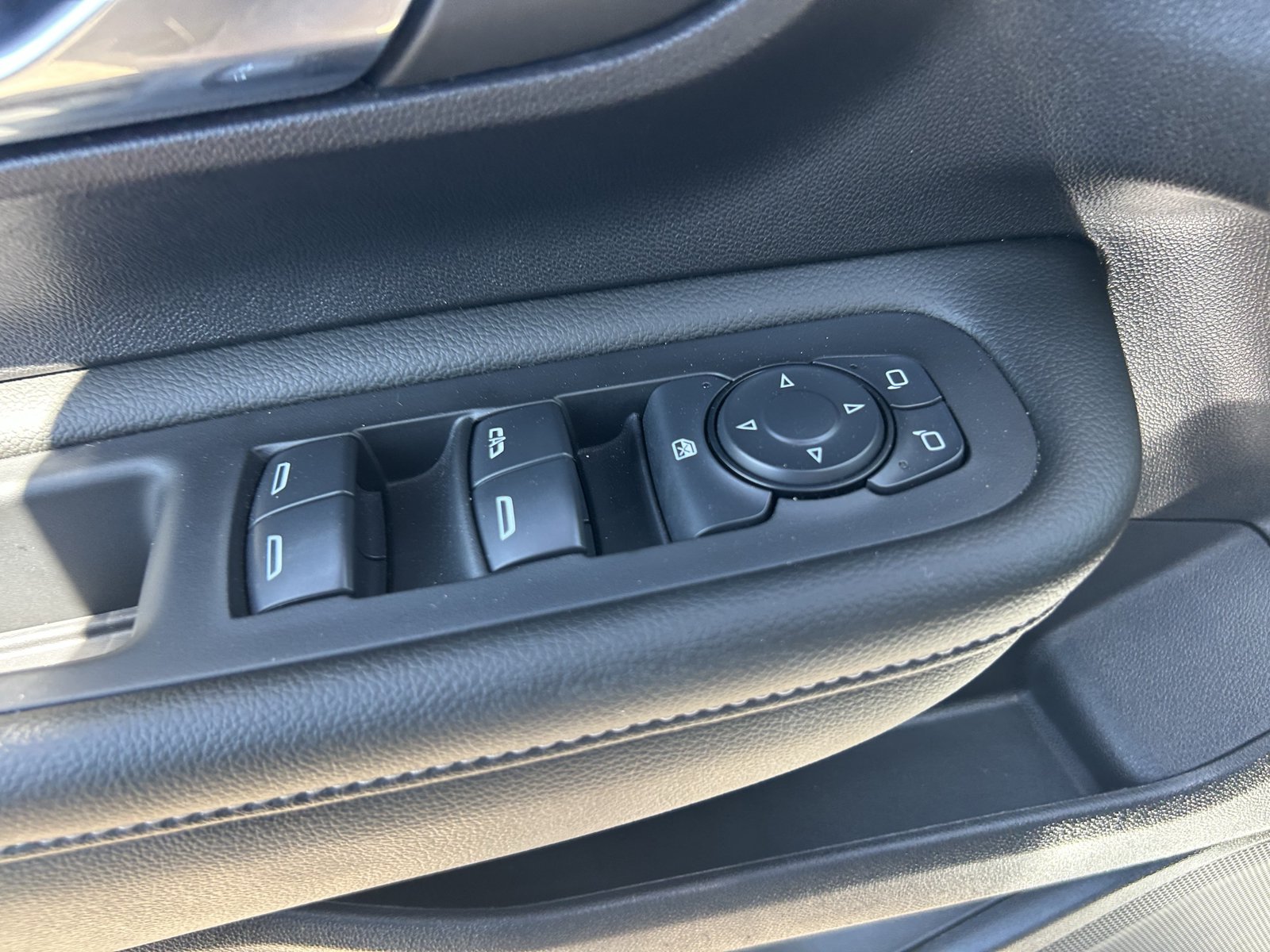 Certified 2024 GMC Terrain SLE FWD image 31