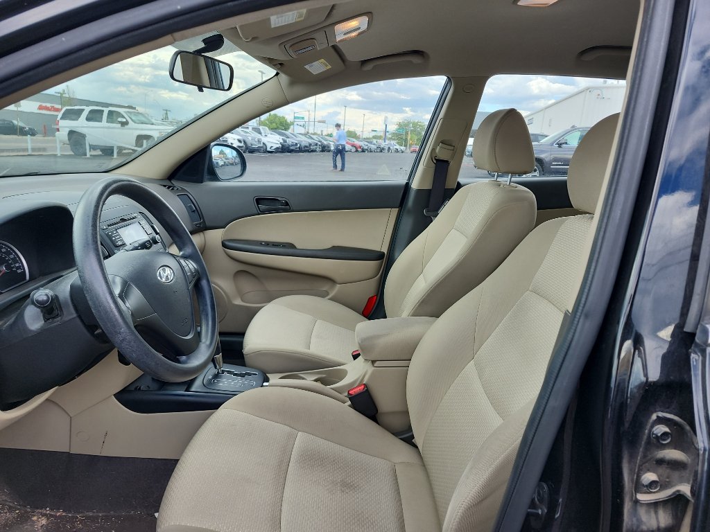 Used 2012 Hyundai Elantra GLS FWD image 13