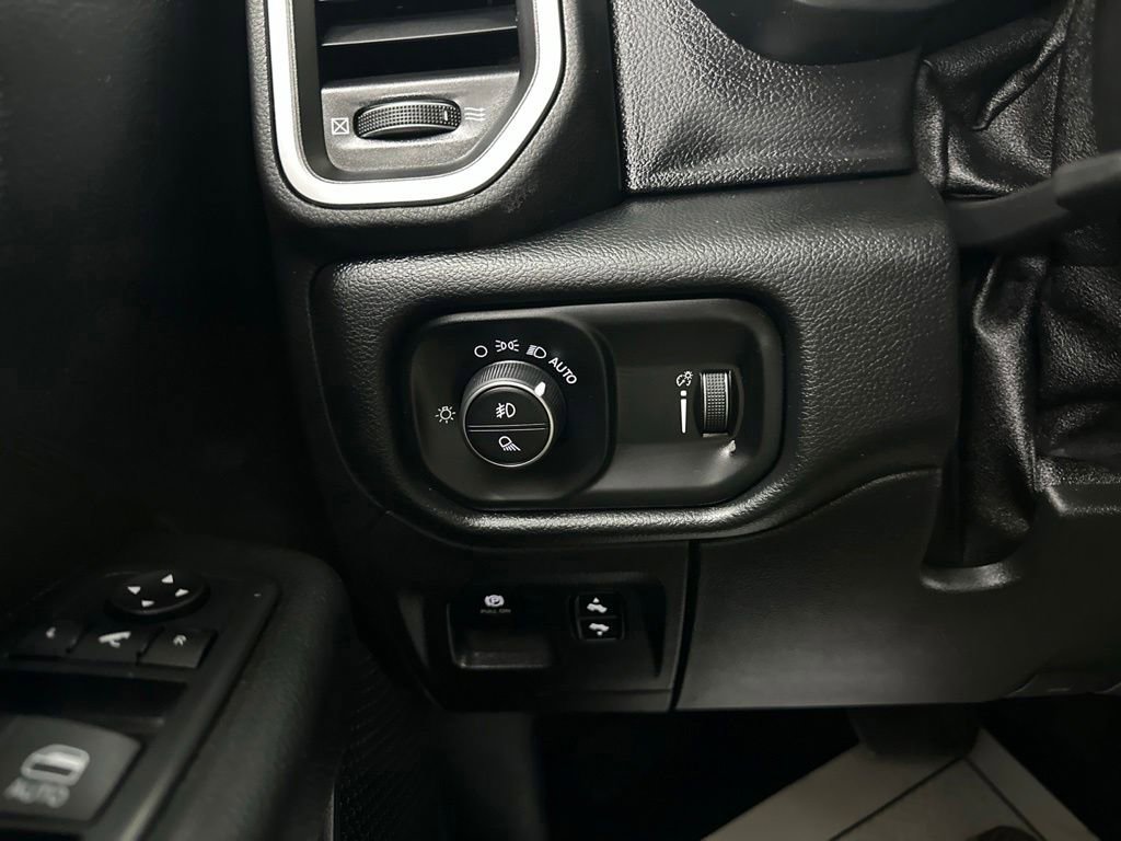 Used 2020 RAM 1500 Big Horn AWD/4WD image 29