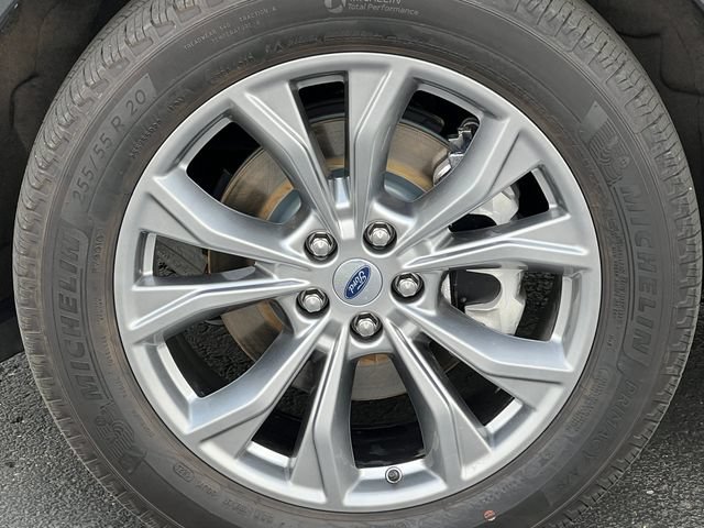 Used 2023 Ford Explorer XLT w/ Equipment Group 202A AWD/4WD image 9