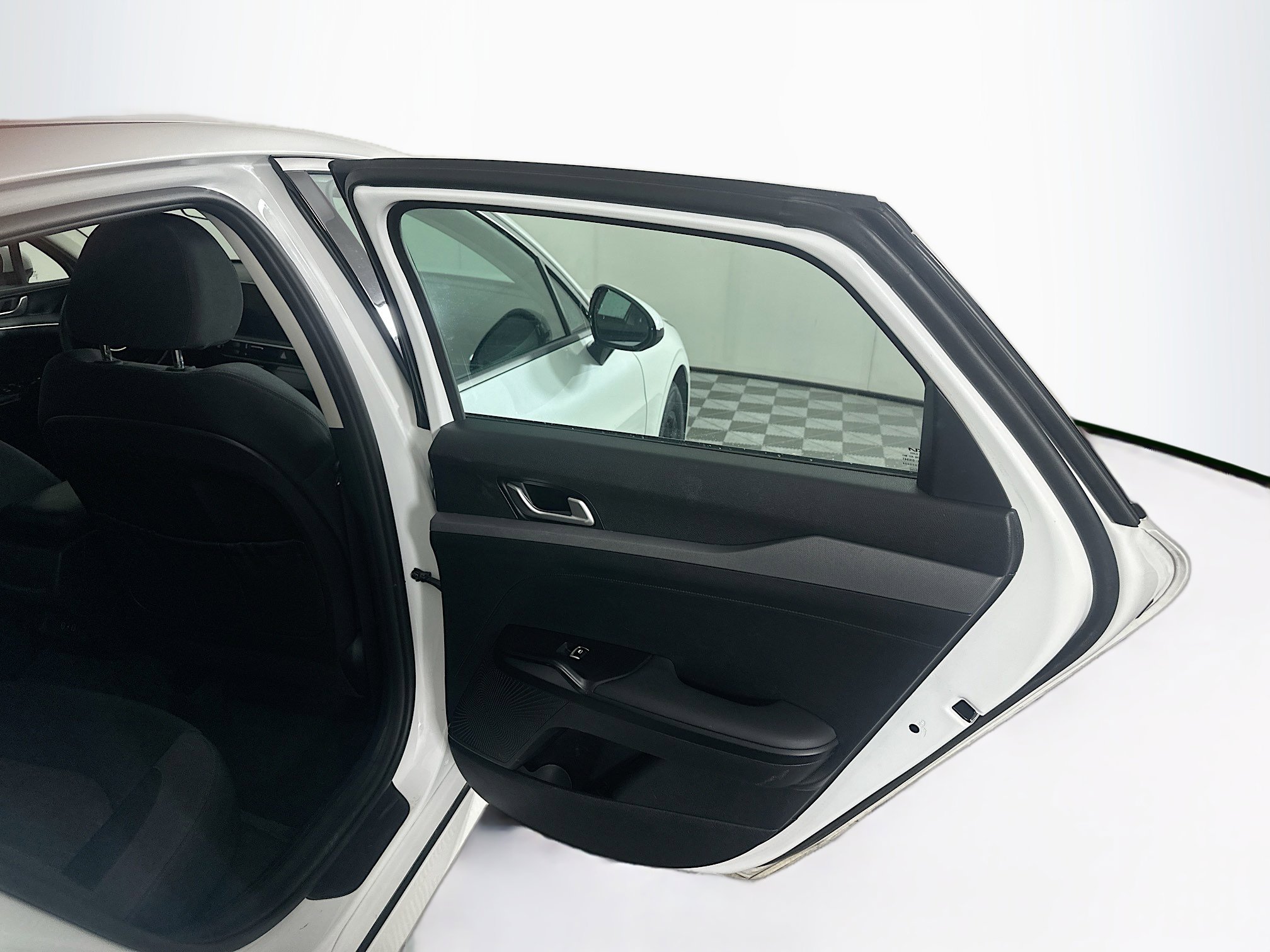 Used 2025 Kia K5 LXS image 28