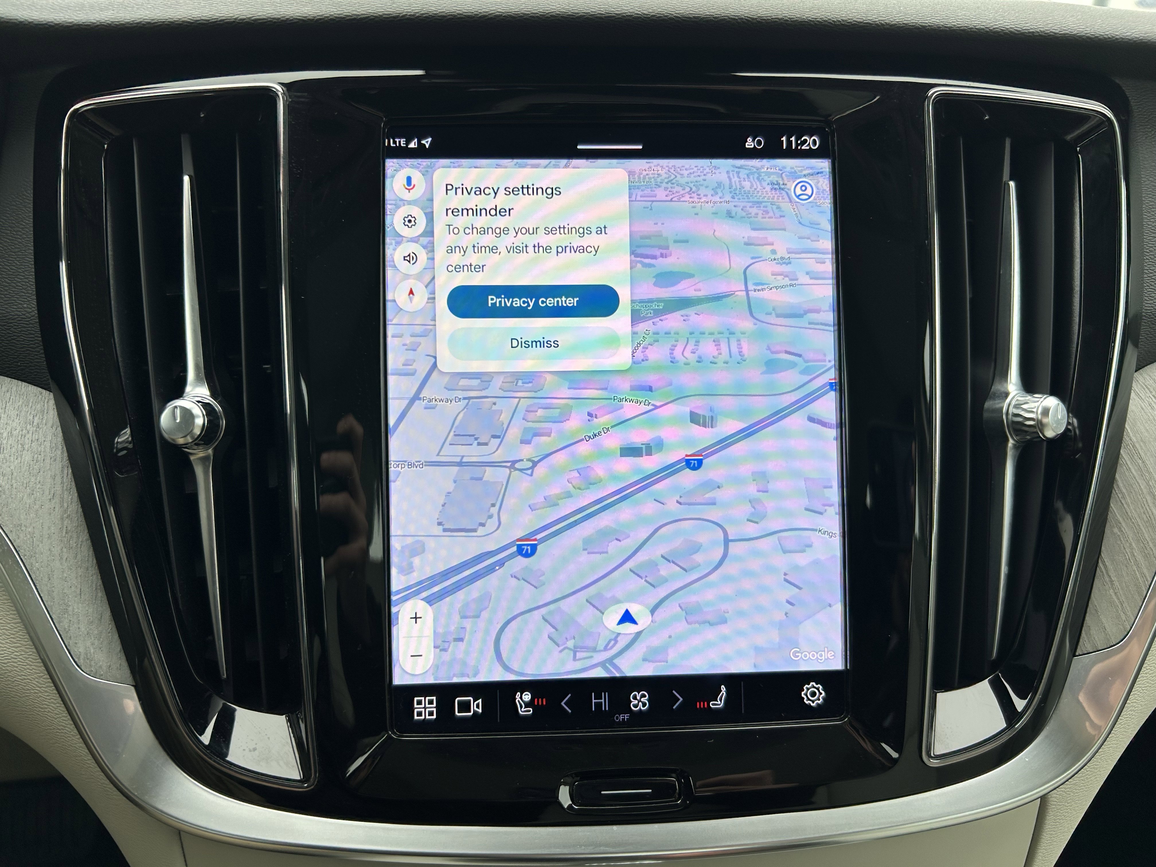 Used 2023 Volvo S60 T8 Plus image 13