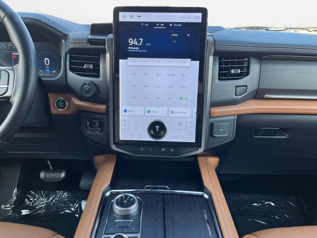 Used 2024 Ford Expedition Platinum image 14