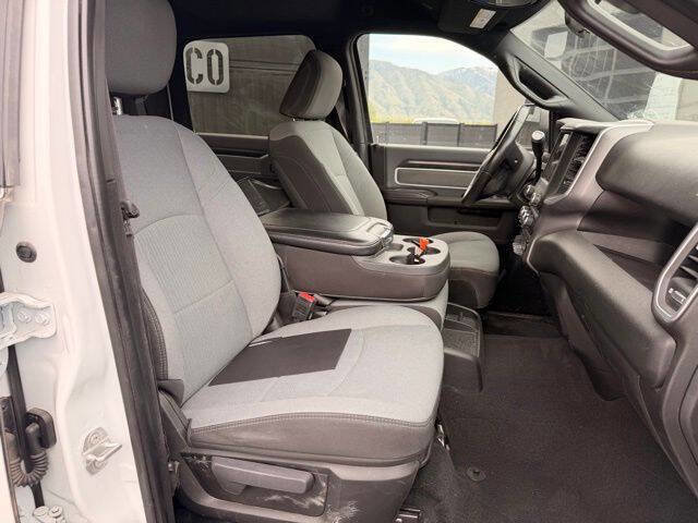 Used 2022 RAM 2500 Big Horn w/ Cold Weather Group AWD/4WD image 11