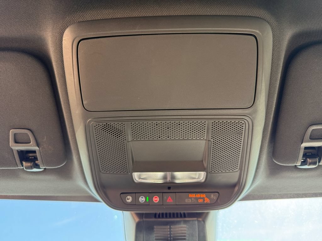 Used 2025 GMC Terrain Elevation AWD/4WD image 46