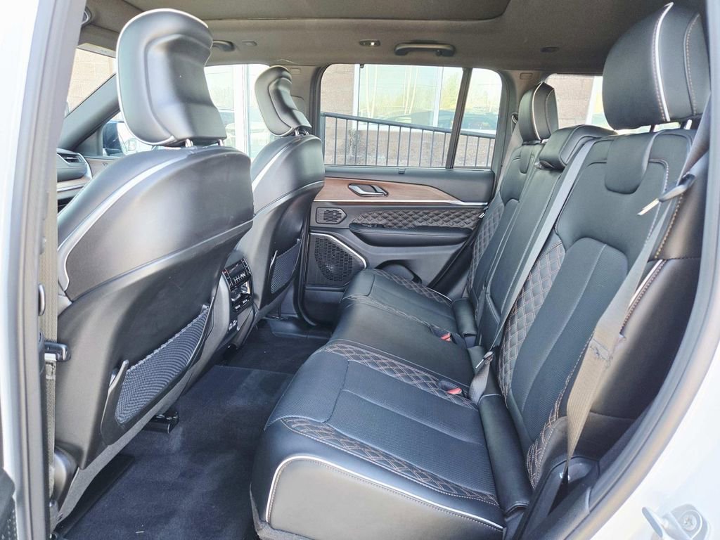Used 2025 Jeep Grand Cherokee Summit w/ Adv Protech Group IV image 14