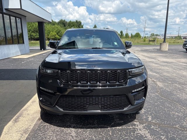 New 2025 Jeep Grand Cherokee Limited w/ Black Appearance Package image 10