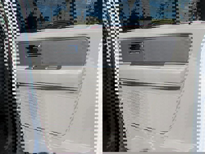 Used 2013 Ford Expedition EL XLT RWD image 26