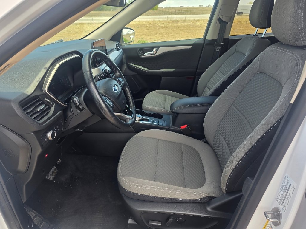 Used 2020 Ford Escape SE Sport image 12