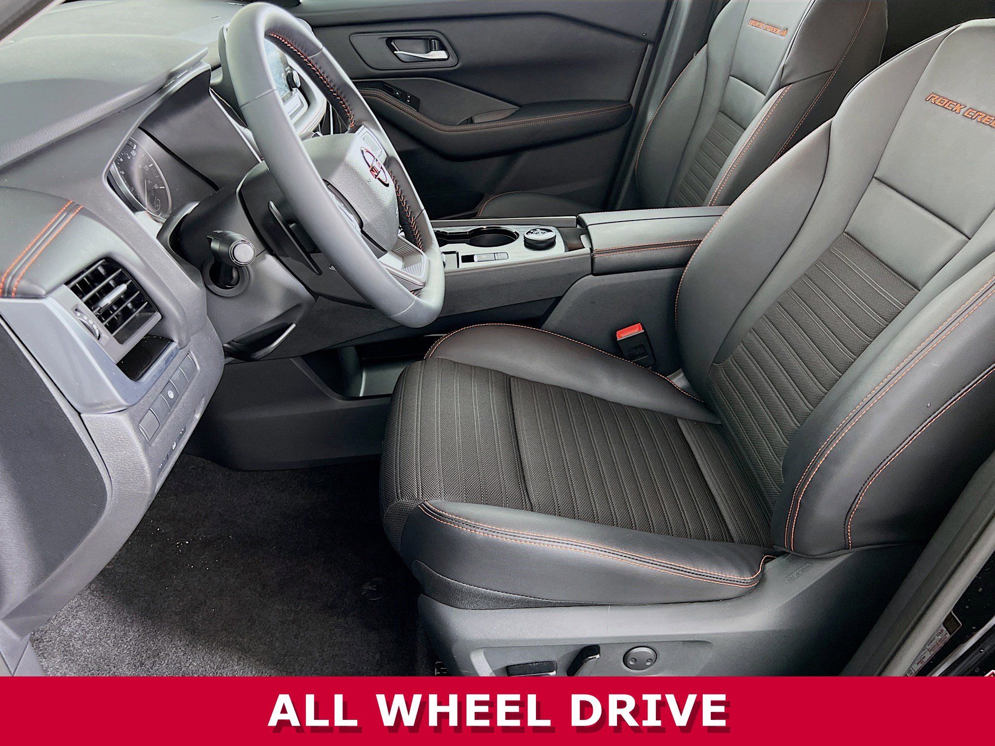 Used 2026 Nissan Rogue SV image 3