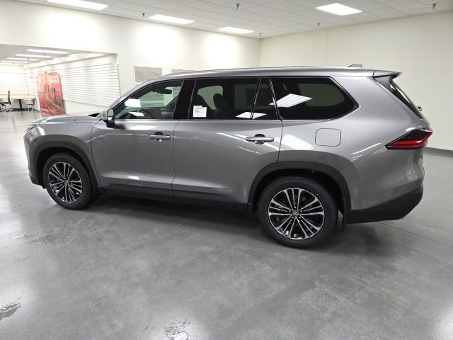New 2026 Toyota Grand Highlander AWD Hybrid image 3