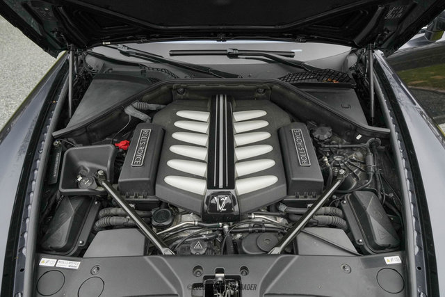 Used 2011 Rolls-Royce Ghost image 24