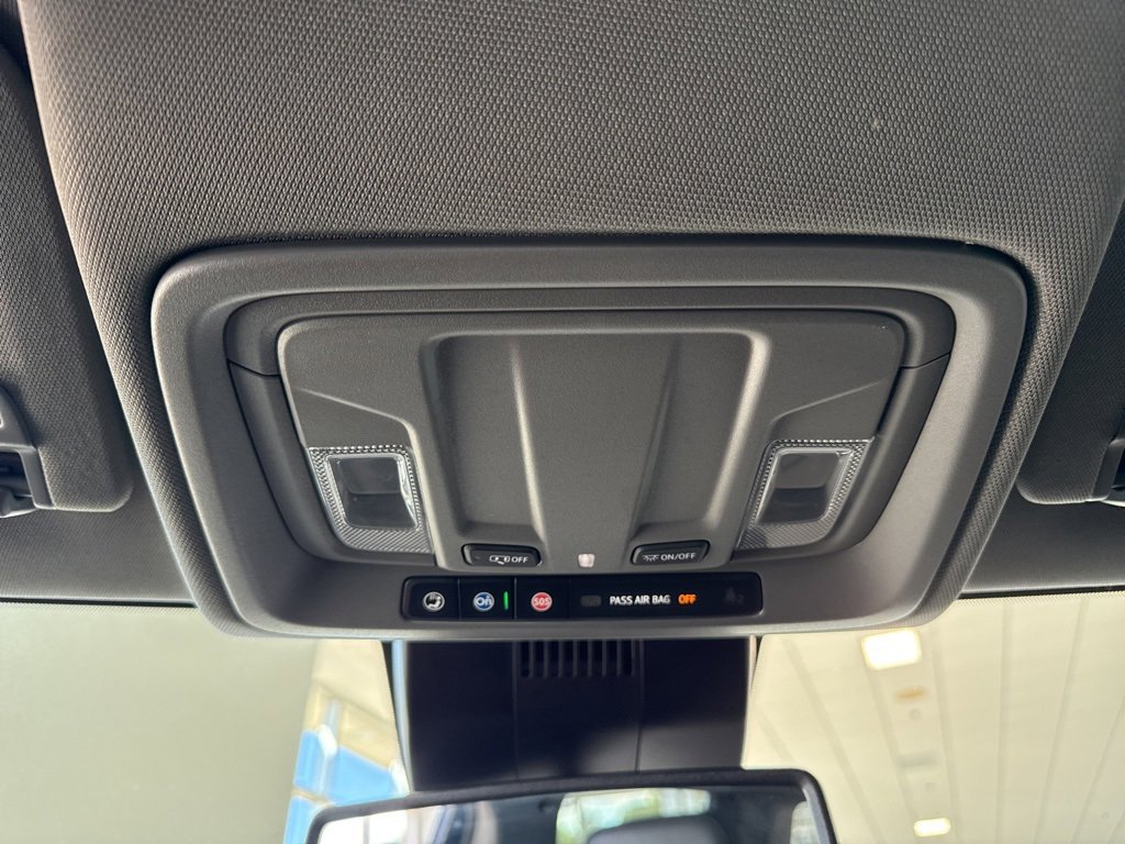 Used 2024 GMC Sierra 1500 SLT image 30