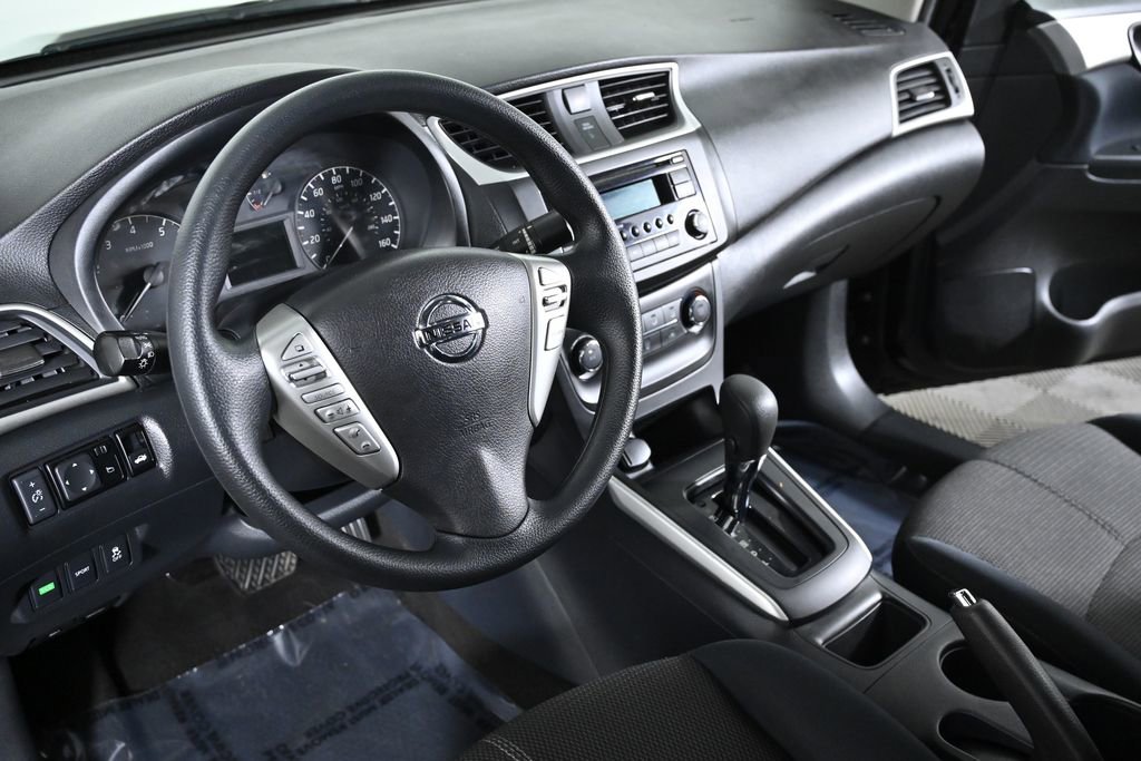 Used 2016 Nissan Sentra S image 11