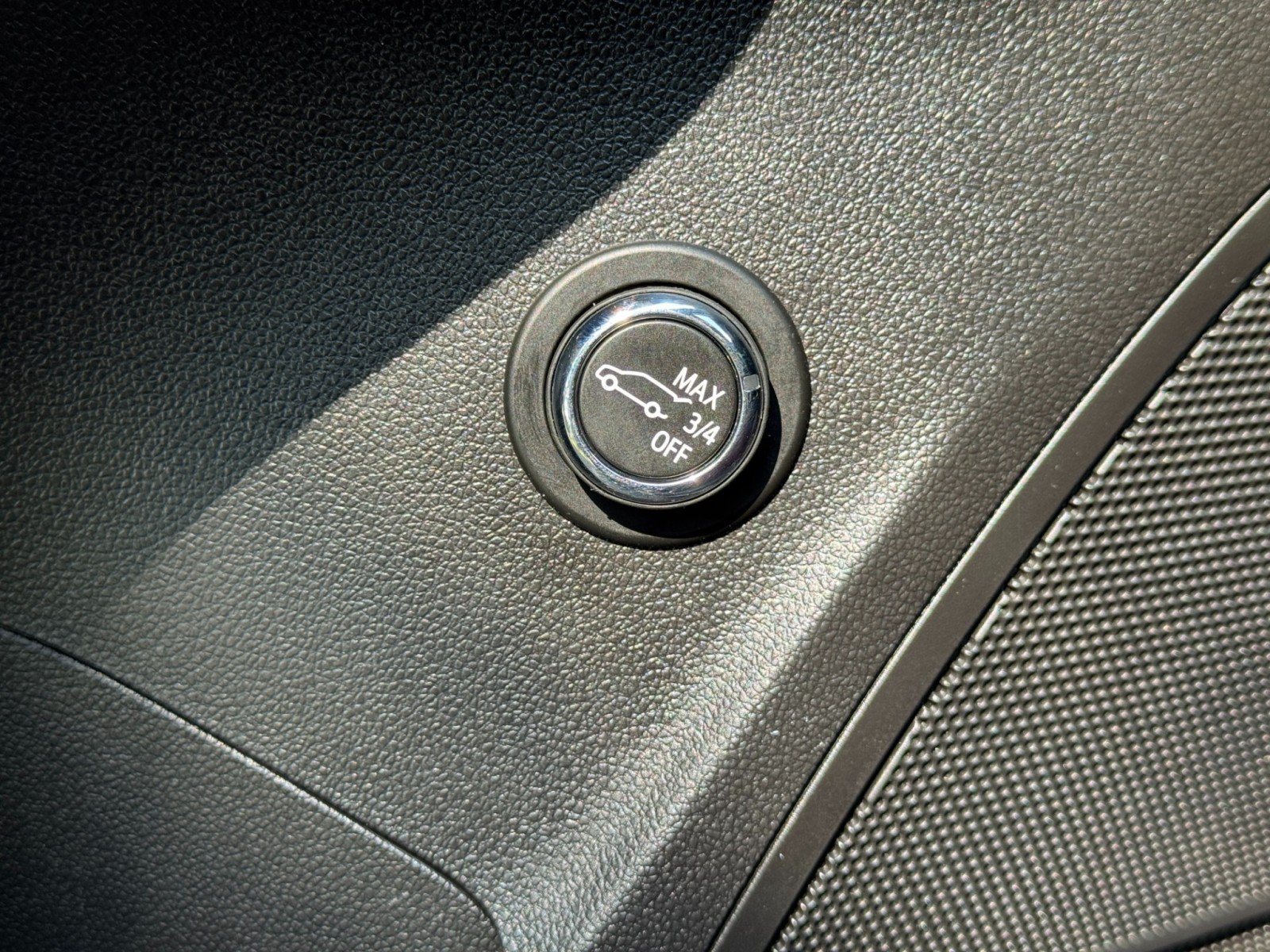 Used 2022 Buick Envision Preferred FWD image 16