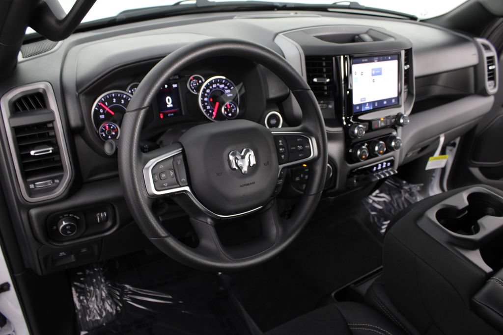 New 2026 RAM 1500 Express AWD/4WD image 8