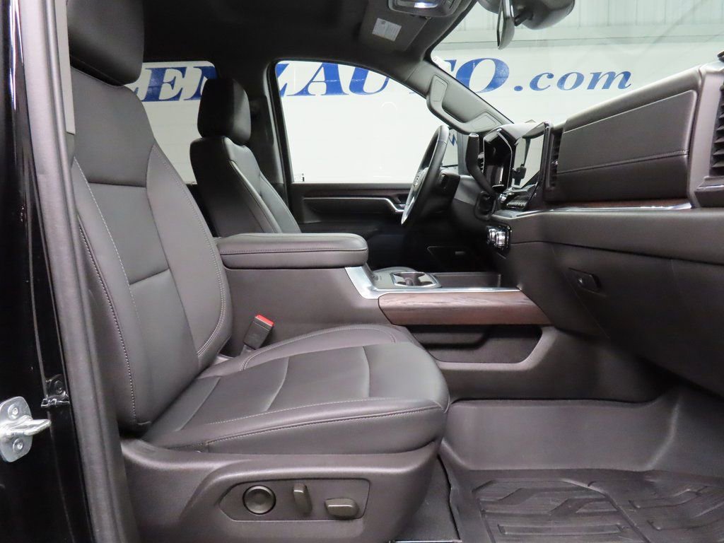 Used 2025 GMC Sierra 2500 SLT AWD/4WD image 29