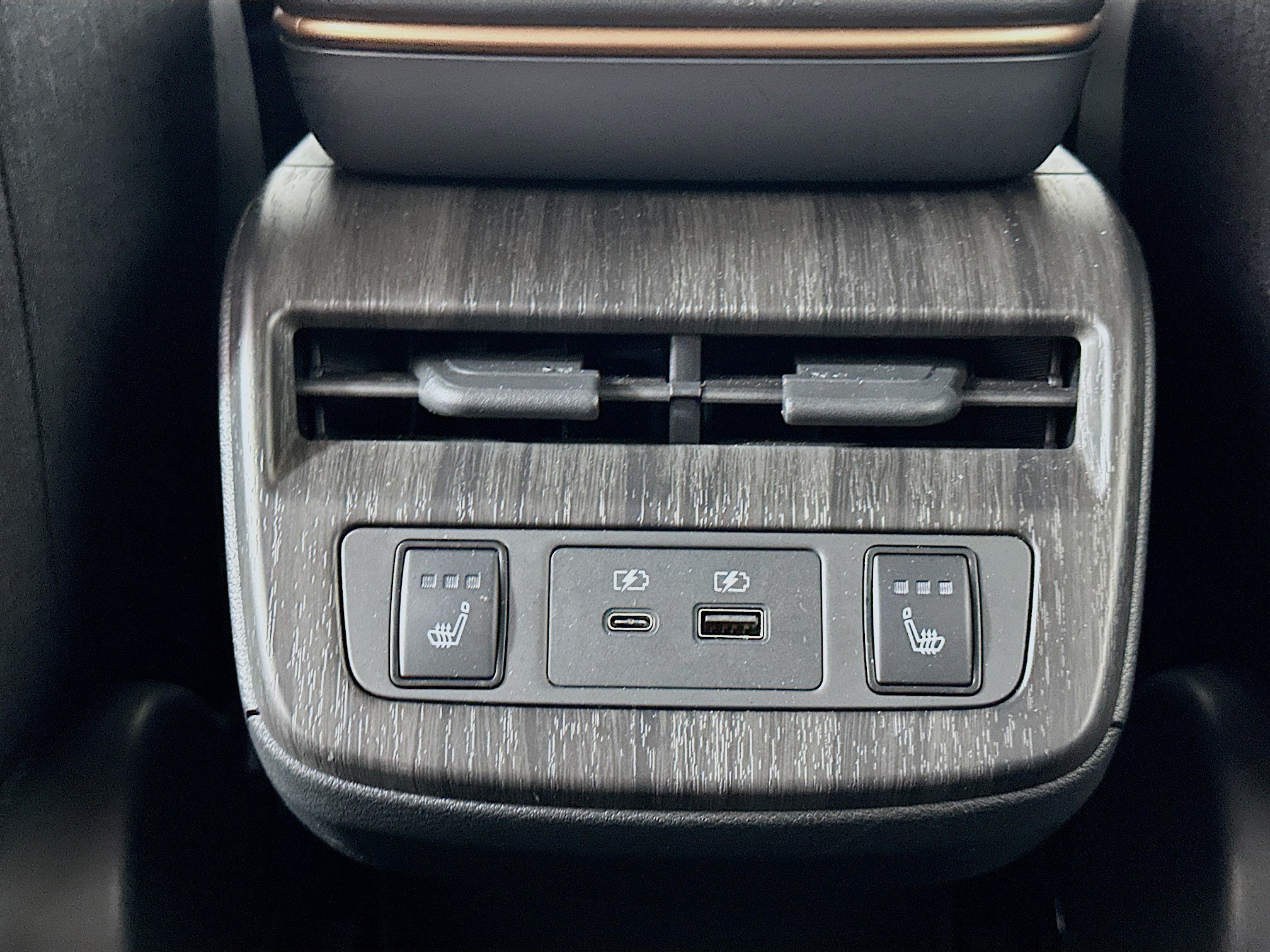 Used 2024 Nissan Ariya AWD image 27