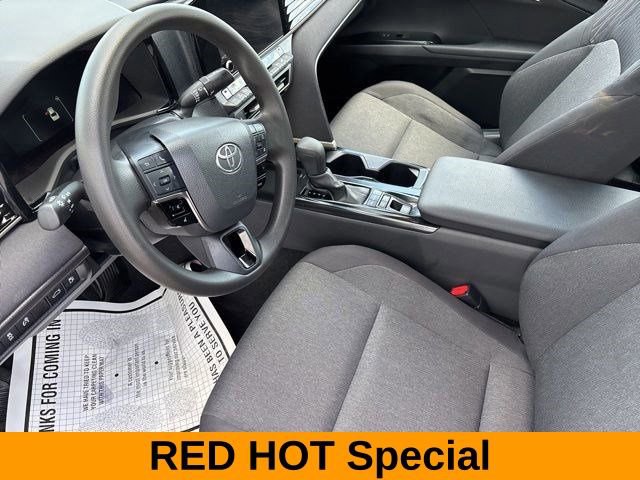 Used 2025 Toyota Camry LE image 11