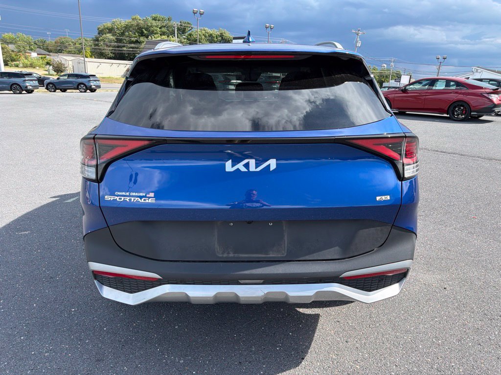 Used 2023 Kia Sportage EX AWD/4WD image 4
