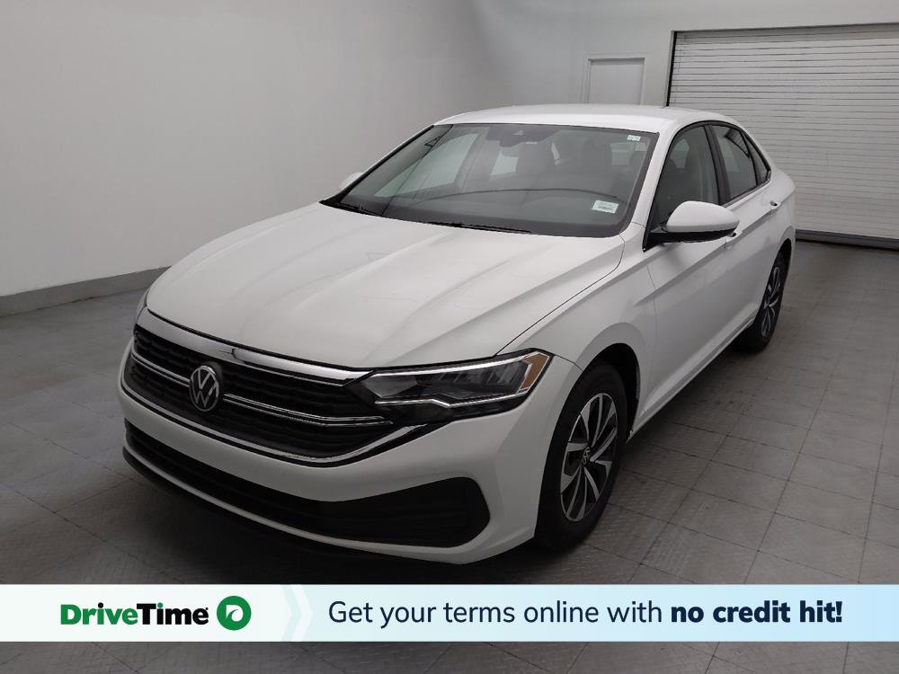 Used 2024 Volkswagen Jetta S image 1